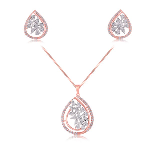 Glistening Florella diamond pendant